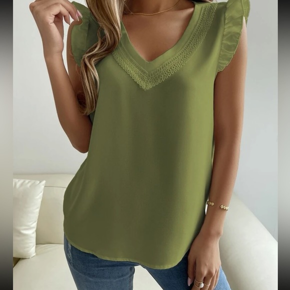 Ruffle Sleeve Blouse - Picture 5 of 7